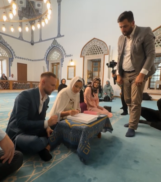 Džanan Musa se oženio u Sarajevu: Reis Kavazović predvodio vjenčanje i dobio poseban poklon