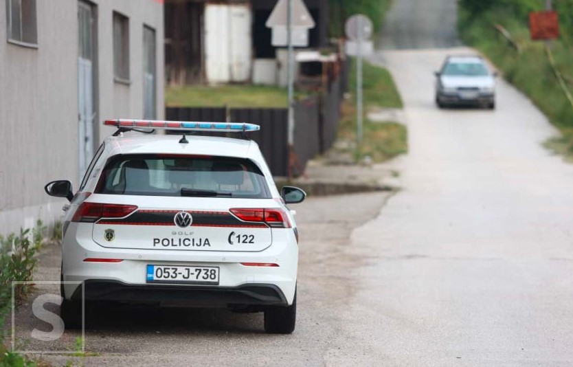 Tragedija u BiH: Petogodišnjak upucao četverogodišnju sestru iz vazdušne puške