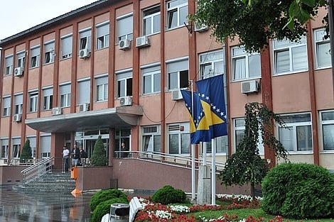 KORUPCIJSKA AFERA U BRČKOM: Sedam službenika pod istragom zbog malverzacija s donacijama izbjeglicama