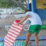 VIDEO: Makarska rekla STOP "rezervacijama ručnicima" više nema čuvanja mjesta preko noći!