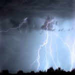 Užas u Srbiji: Grom udario tokom fudbalske utakmice, desetine povrijeđeno!