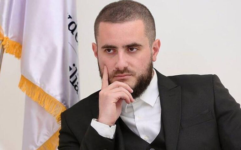 Usame Zukorlić Audijem udario policijsko vozilo i napustio mjesto nezgode